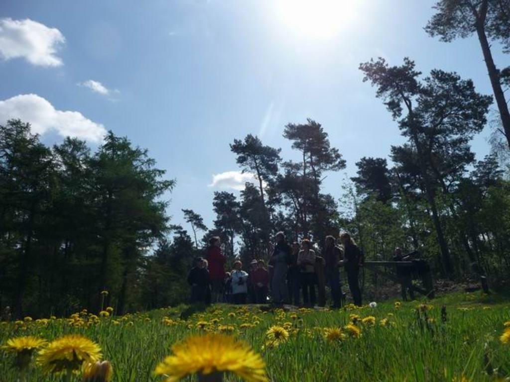Größenänderung P1020999 Gruppenbild in der idyllischen Landschaft des Naturparkes