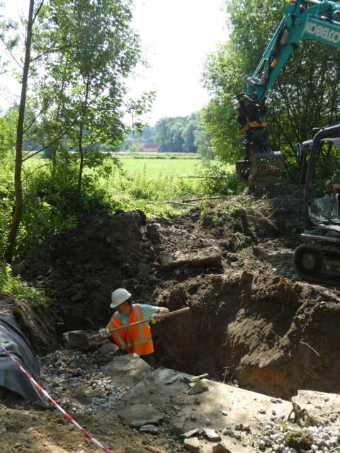 das Ziel des Projekt (Grenzstraße Süssterseel und Jabeek (Nl) rückt näher: duiker in der Nähe der Roermolen (im Hintergrund)